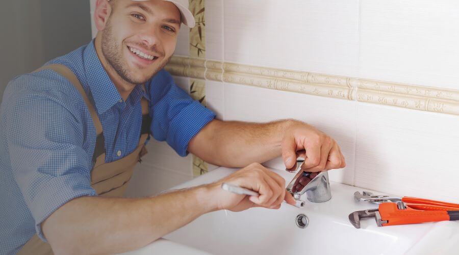 Handle or spout repair in McHenry, MS